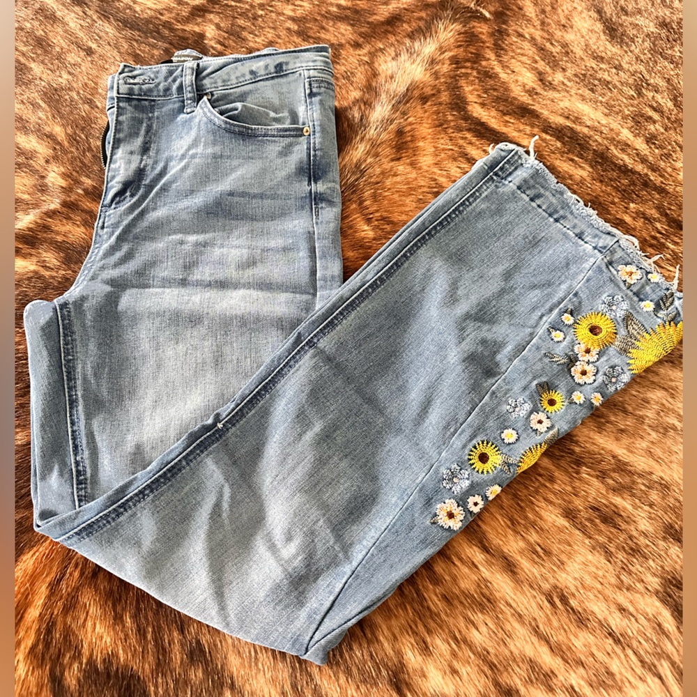 Ashley Mason Blue Jeans with Floral Embroidery